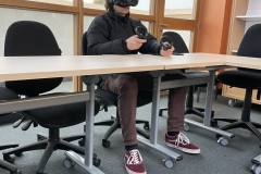Kid-using-HP-Vive-Focus-3